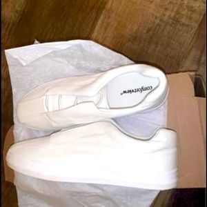 Comfort view shows. Brand new size 11